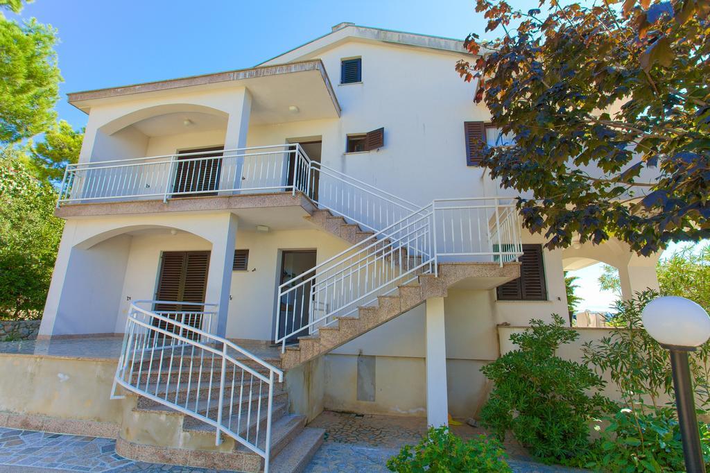 Apartments Vlatko Krk Town Buitenkant foto
